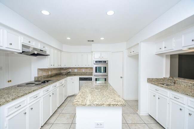 Building Photo - 7822 Albin Ln