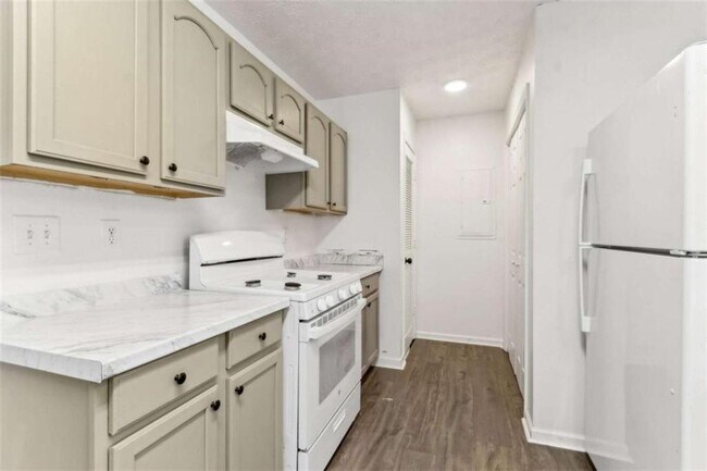 Building Photo - 410 Shenandoah Ct