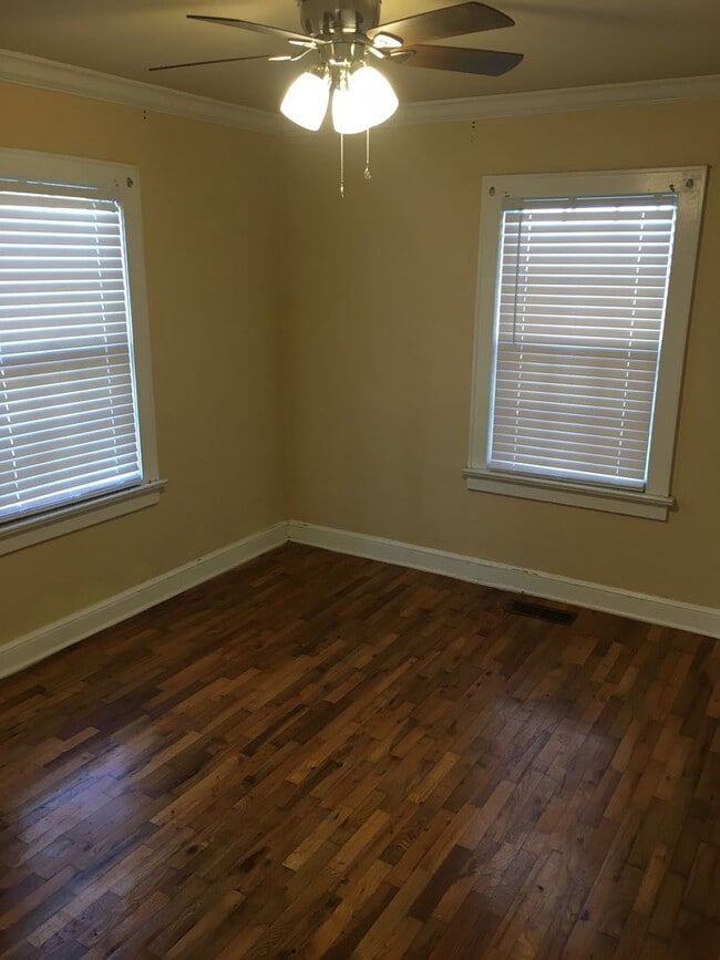 Building Photo - 2/1 Cottage in Shannon $1,100