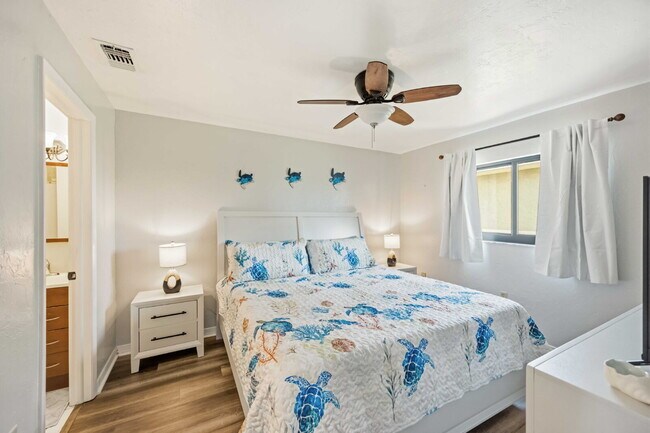 Building Photo - "Charming 2-Bed, 2-Bath Villa in Lake Shore Condominiums"