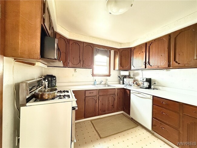 Building Photo - 245 Hamilton Dr