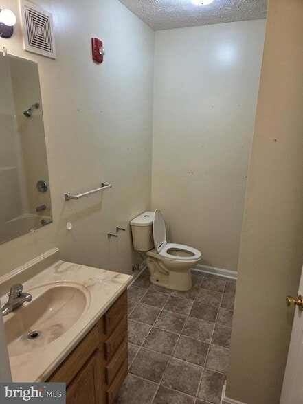 Building Photo - 18 Signal Knob Dr