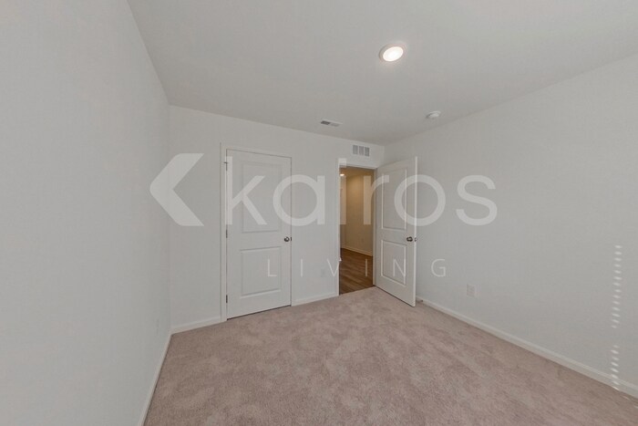 Building Photo - 285 Gaston Cir