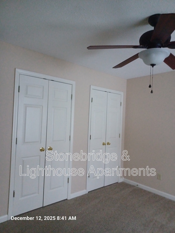 Building Photo - 4808 Clover Park Dr