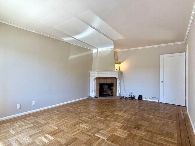 Building Photo - Two bedroom home for rent with large priva...
