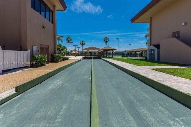 Building Photo - 13550 SW 6th Ct