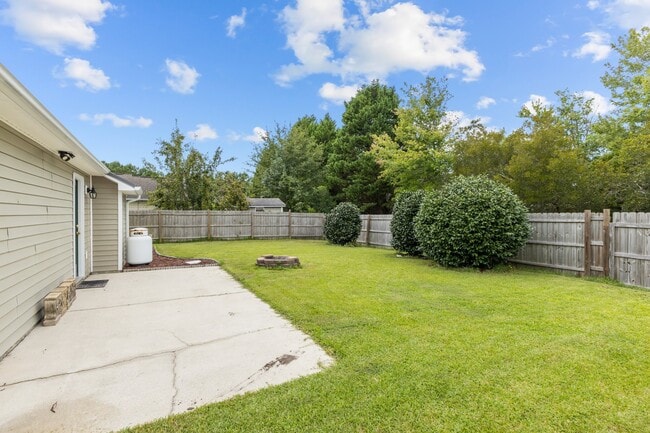 Building Photo - 300 Foxhall Rd