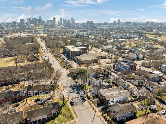 Building Photo - 1609 9th Ave N