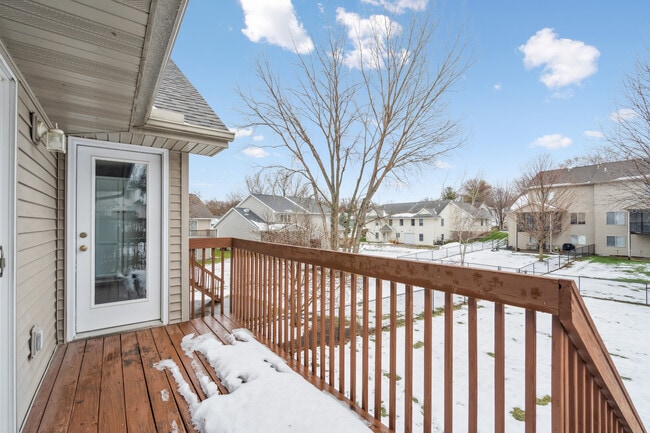 Building Photo - 2539 Catskill Ct