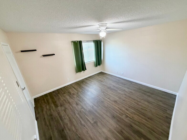 Building Photo - 6300 Espinosa Ave