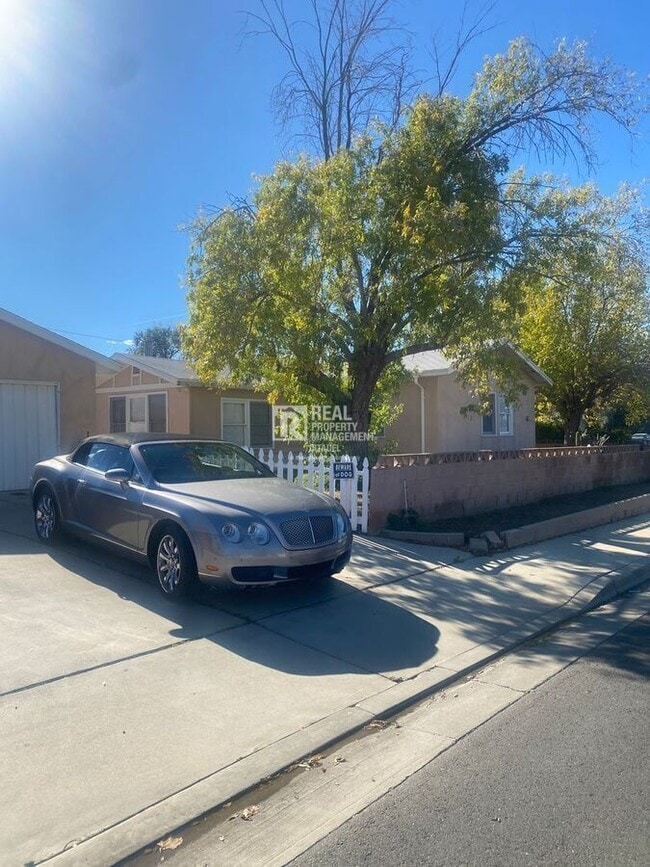 Building Photo - 43360 7th St E