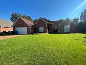 Building Photo - 9150 Hervay Cove