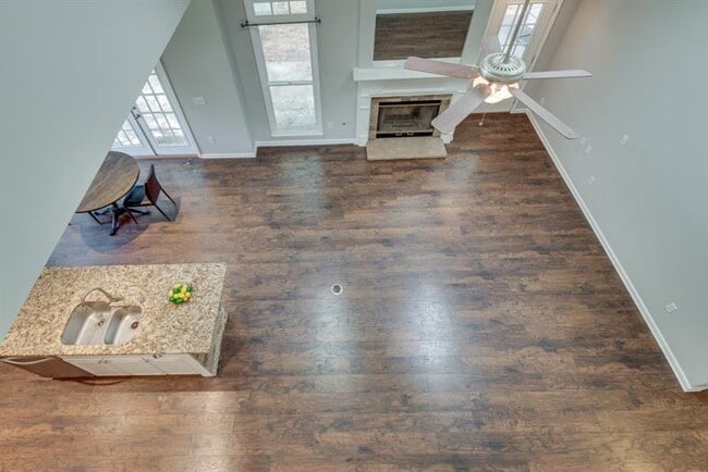 Building Photo - 6515 Fairgreen Dr