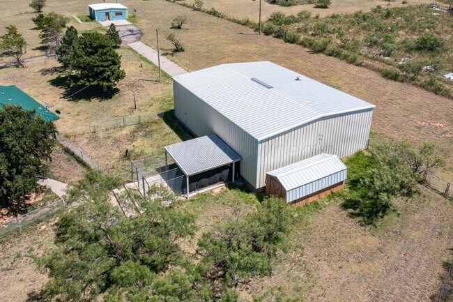 Building Photo - 10401 Arlie Rd
