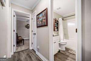 Building Photo - 2501 Fairway Oaks