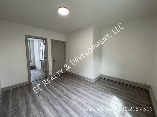 Building Photo - 123 N West St