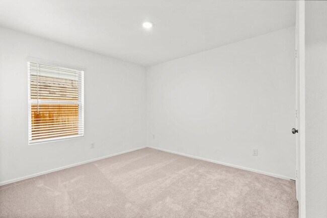 Building Photo - 7507 Birch Harvest Dr