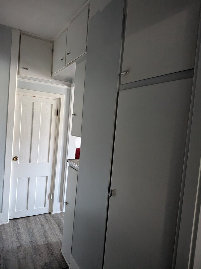 Building Photo - 408 S Harrison St