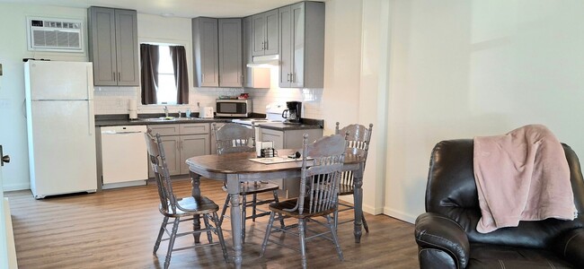 Building Photo - 2 Bedroom 1 Bathroom in Elizabethtown!