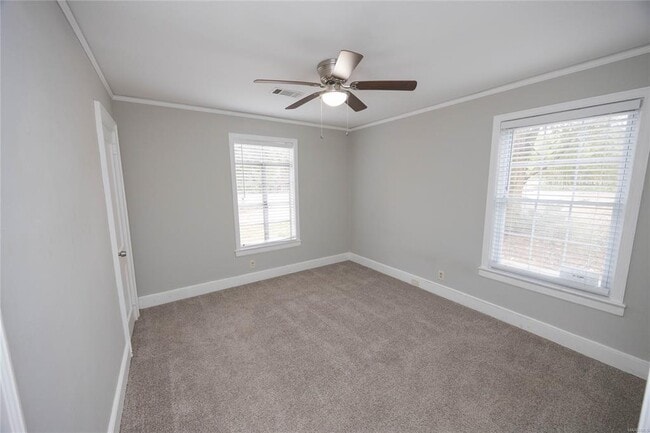 Building Photo - 2058 Woodley Rd