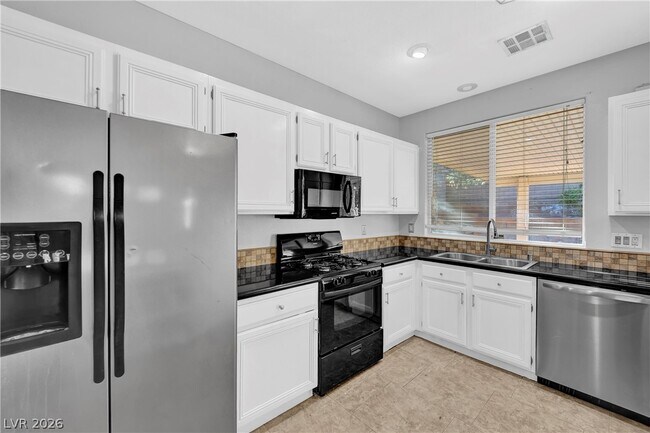 Building Photo - 1009 Black Olive St