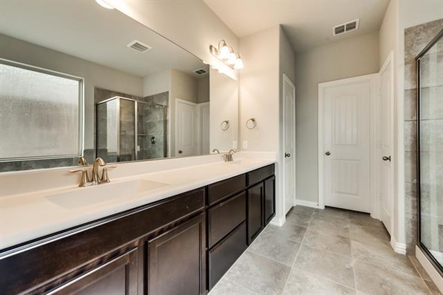 Building Photo - 16021 Brelsford Pl