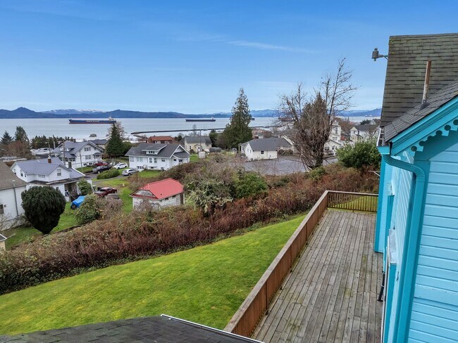 Building Photo - 3088 Harrison Ave