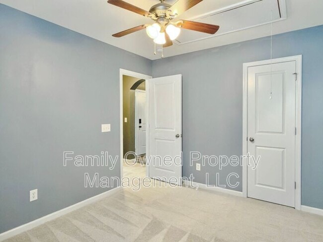 Building Photo - 266 Mayfield Dr