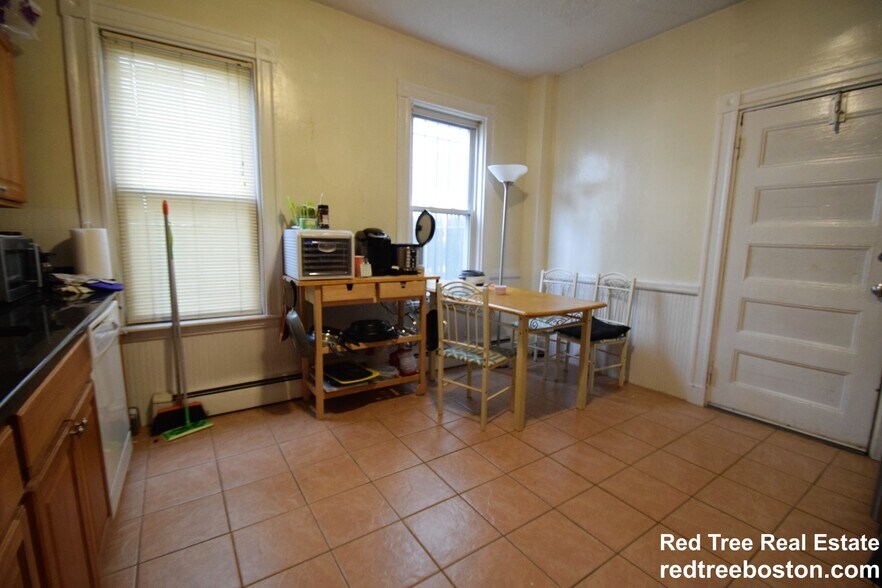 Building Photo - 55 Calumet St