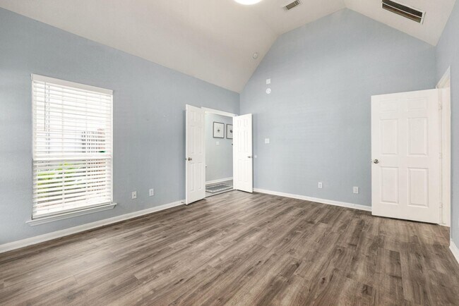 Building Photo - 7559 Autumn Sun Dr