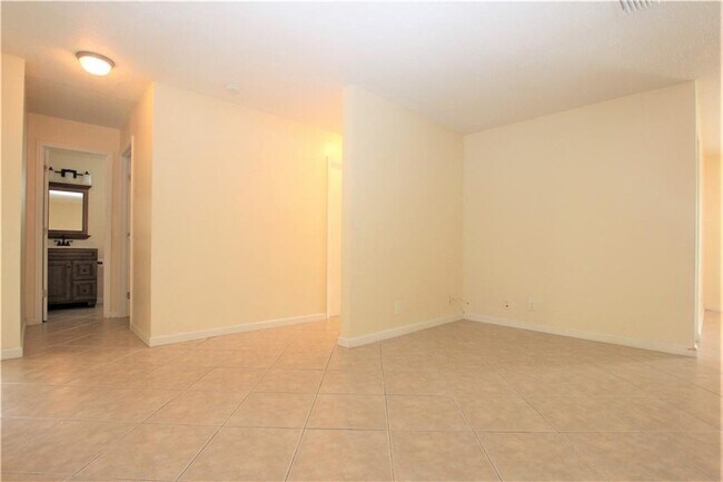 Building Photo - 4261 NW 110th Ave