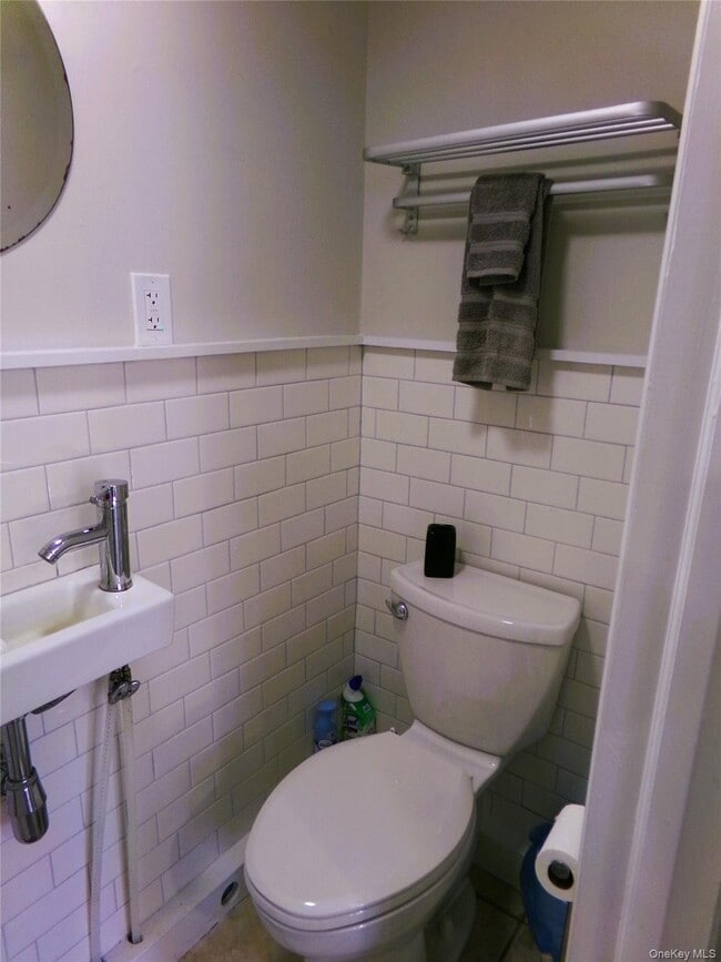 Building Photo - 406 Sepasco Center St