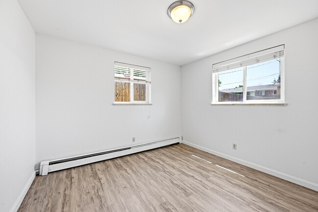 Building Photo - 4330 W 72nd Ave