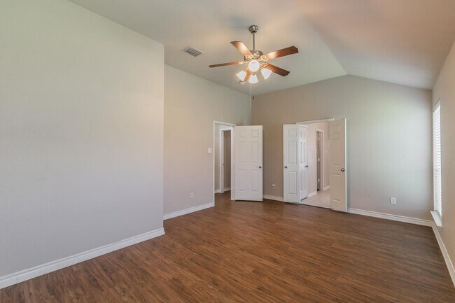 Building Photo - 6141 Bowfin Dr