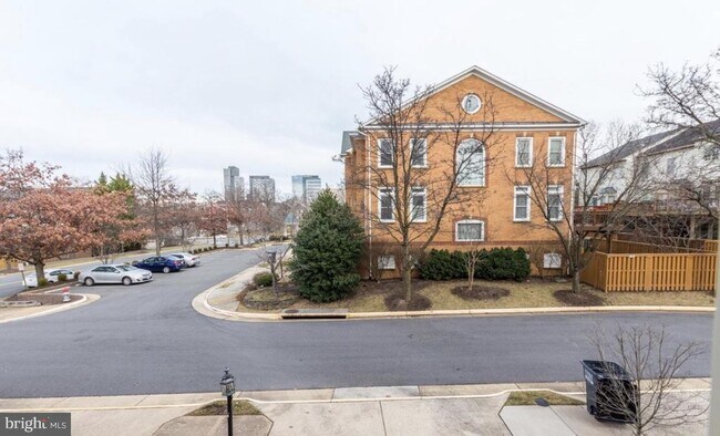 Building Photo - 1804 Dawson St