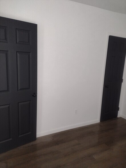 Building Photo - 31 E Hanover St