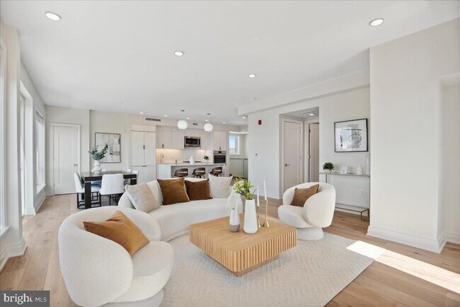 Building Photo - 923 V St NW