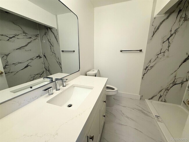Building Photo - 24706 Bashian Dr