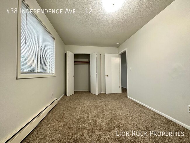 Building Photo - Charming Two Bedroom with Balcony in Champ...