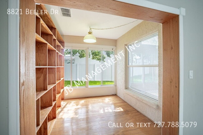 Building Photo - 8821 Beeler Dr
