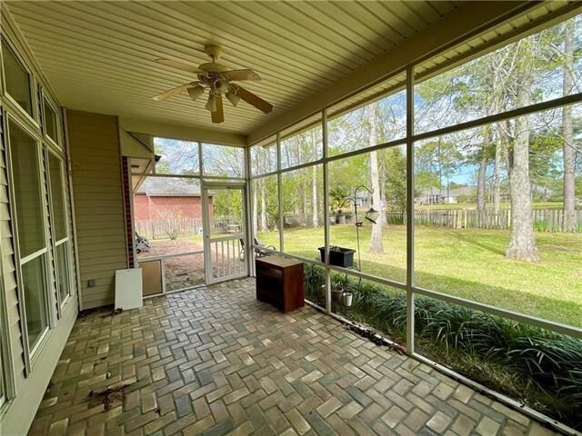 Building Photo - 1525 Elderberry Loop