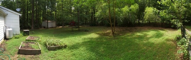 Building Photo - Charming home convenient to RTP