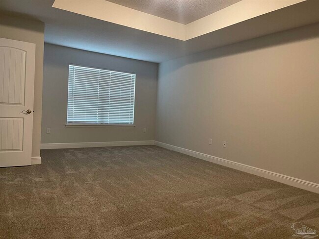 Building Photo - 395 Hilburn Ln
