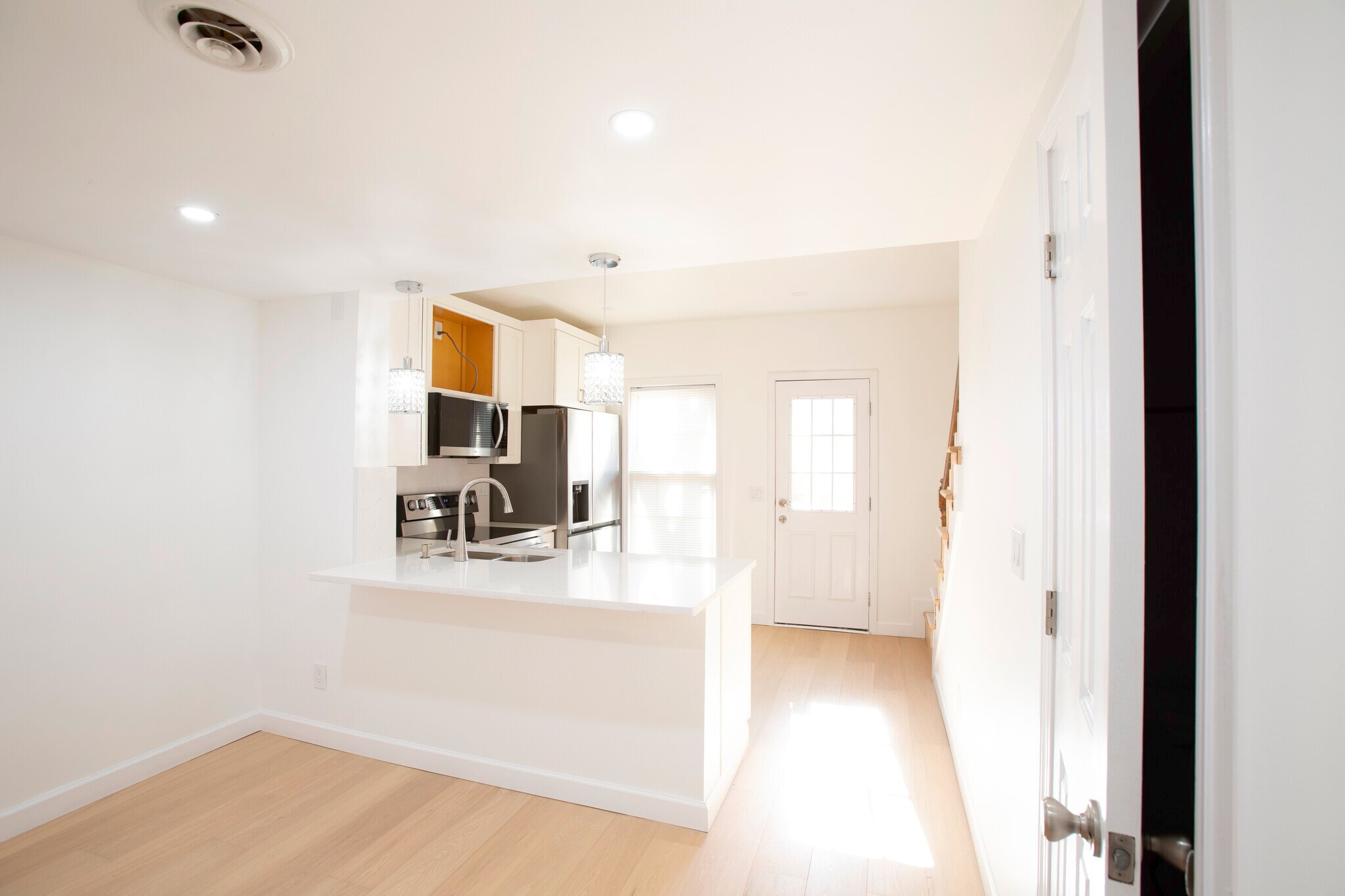 Building Photo - 1609 Deford Bailey Ave