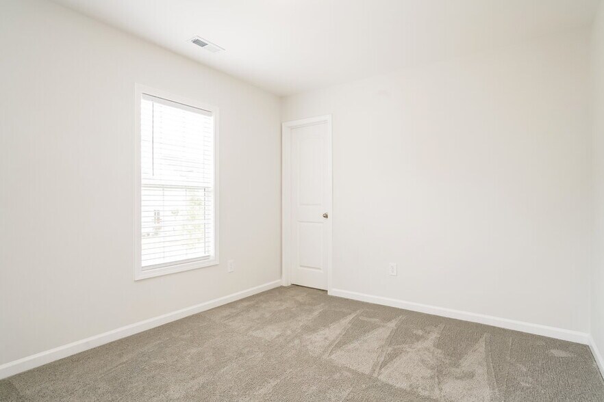 Building Photo - 106 Rosemary St