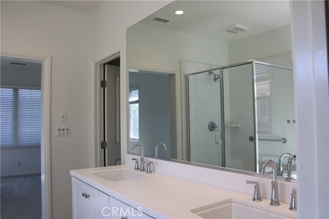 Building Photo - 177 Frontier