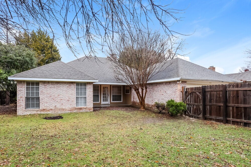 Building Photo - 700 Havencrest Dr