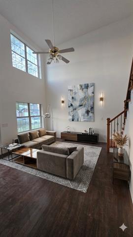 Building Photo - 314 S Stephanie St