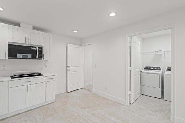 Building Photo - 5911 Seagrape Dr