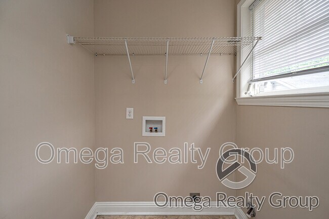 Building Photo - 568 Morningview Dr